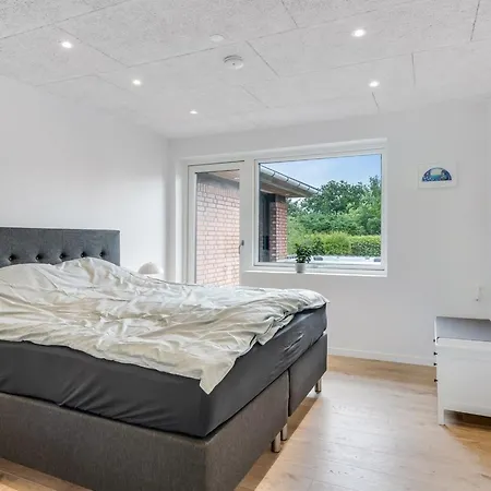 Alette - 400m From The Sea By Interhome *