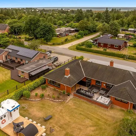 Alette - 400m From The Sea By Interhome